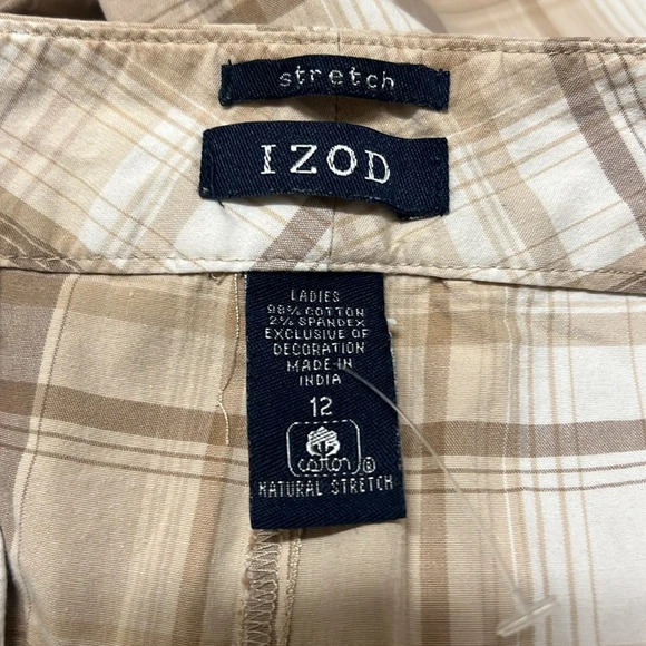 IZOD women’s Bermuda shorts - Picture 3 of 5